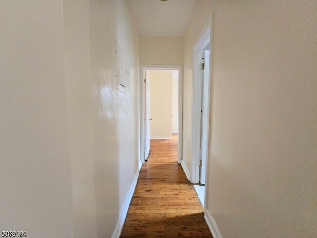Foto del edificio - 741 Clinton Ave