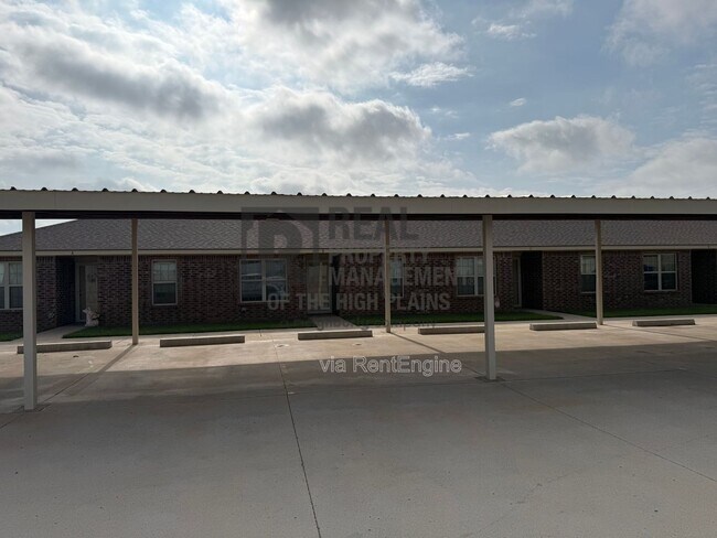 Foto del edificio - 13057 Raymond Rd