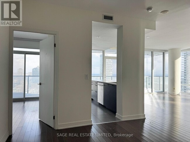 Building Photo - 1 Market St.