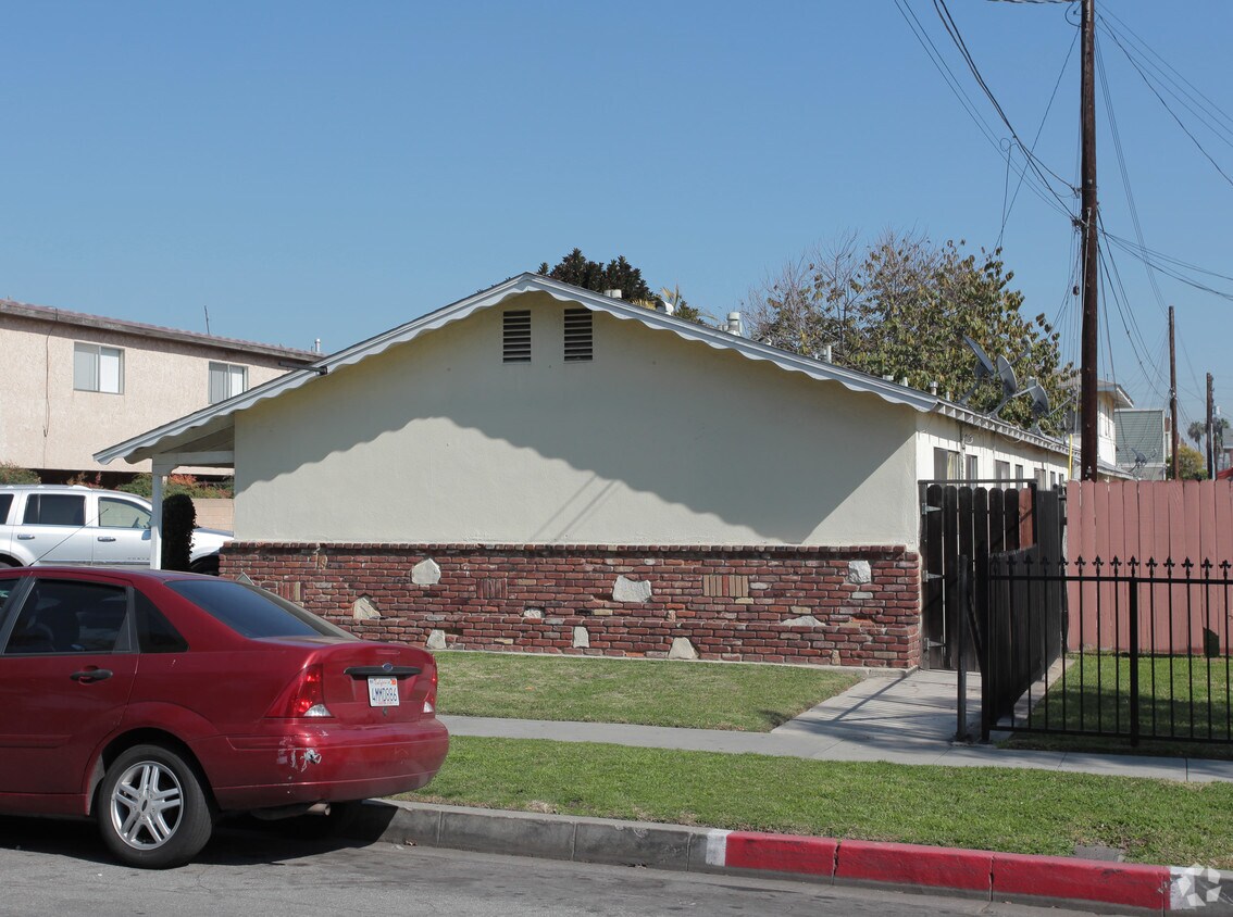 Building Photo - 16326 Eucalyptus Ave
