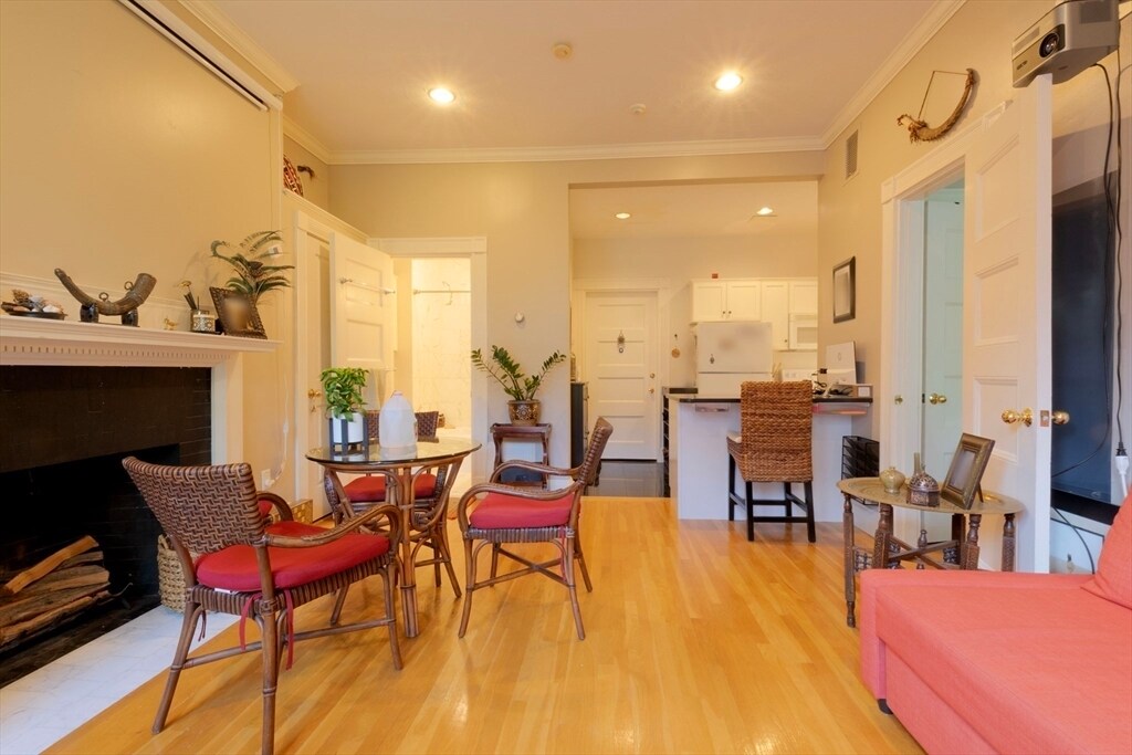 Foto principal - 398 Marlborough St