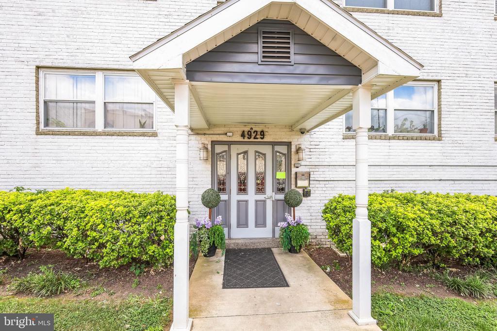 Foto principal - 4929 Foote St NE