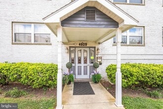 Building Photo - 4929 Foote St NE