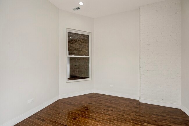 Foto del edificio - 6346 S Greenwood Ave
