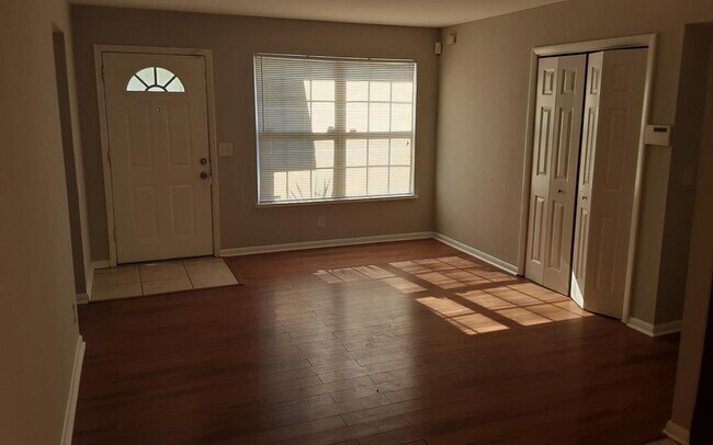 Foto del edificio - 2625 Kershaw Dr W