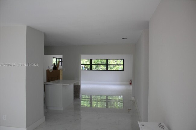 Foto del edificio - 18815 NW 42nd Pl