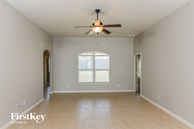 Foto del edificio - 12708 Shoreline Dr