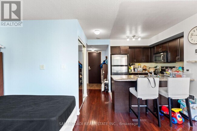 Building Photo - 208 Enfield Pl