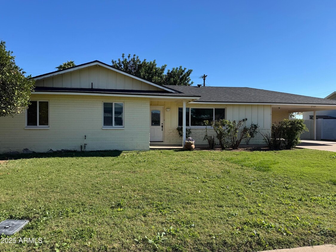 Foto principal - 2309 N 81st Way