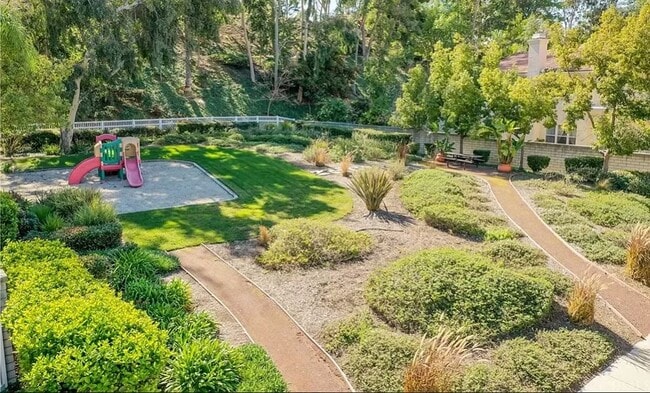 Building Photo - 1910 Palomino Dr