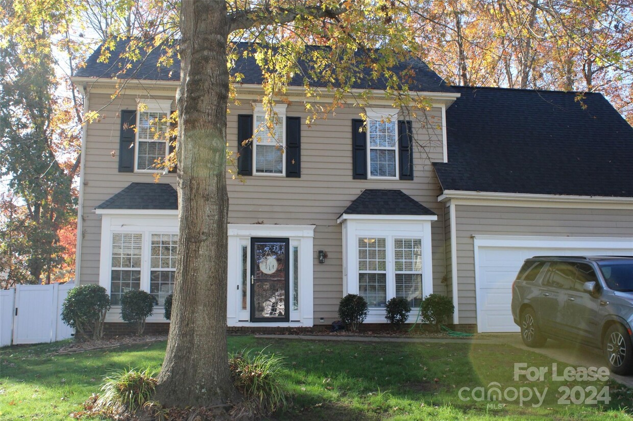 Foto principal - 134 Meadow Pond Ln