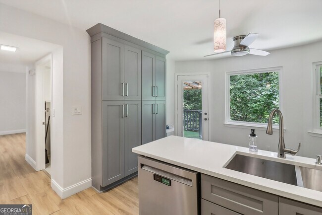 Building Photo - 4528 High Grove Ct NW