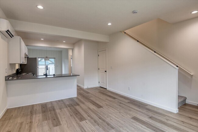 Foto del edificio - 2321 E 7th Ave