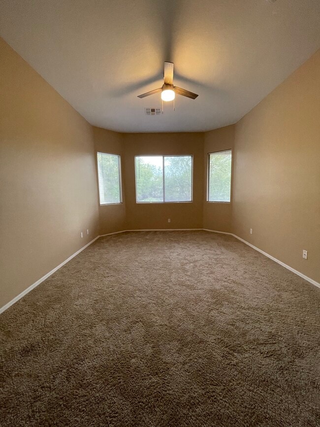 Building Photo - 2916 W Windsong Dr