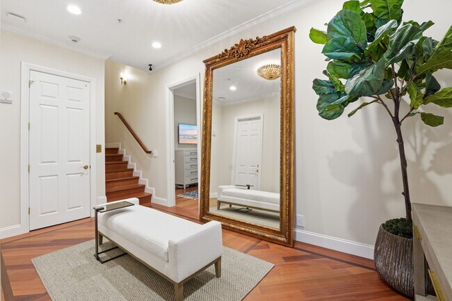 Foto del edificio - 921 Osceola Dr