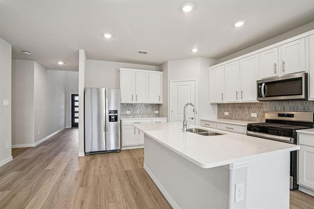 Foto del edificio - 504 Midnight Oak Dr