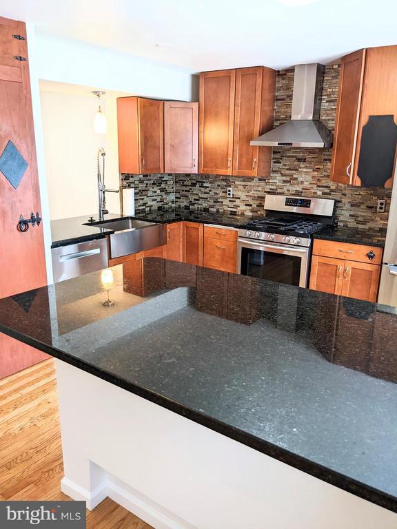 Foto del edificio - 256 Chelmsford Ct