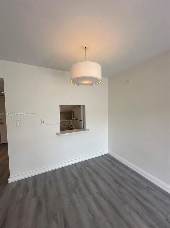 Foto del edificio - 7505 SW 82nd St