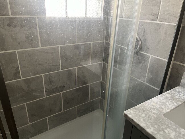 Foto del edificio - 4 Bedroom Single Family Home for Rent