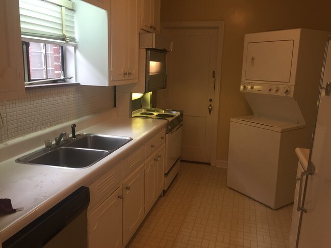 Building Photo - Vinson Apartments