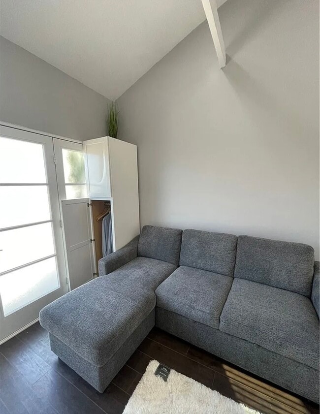 Building Photo - 3502 Dow Ave