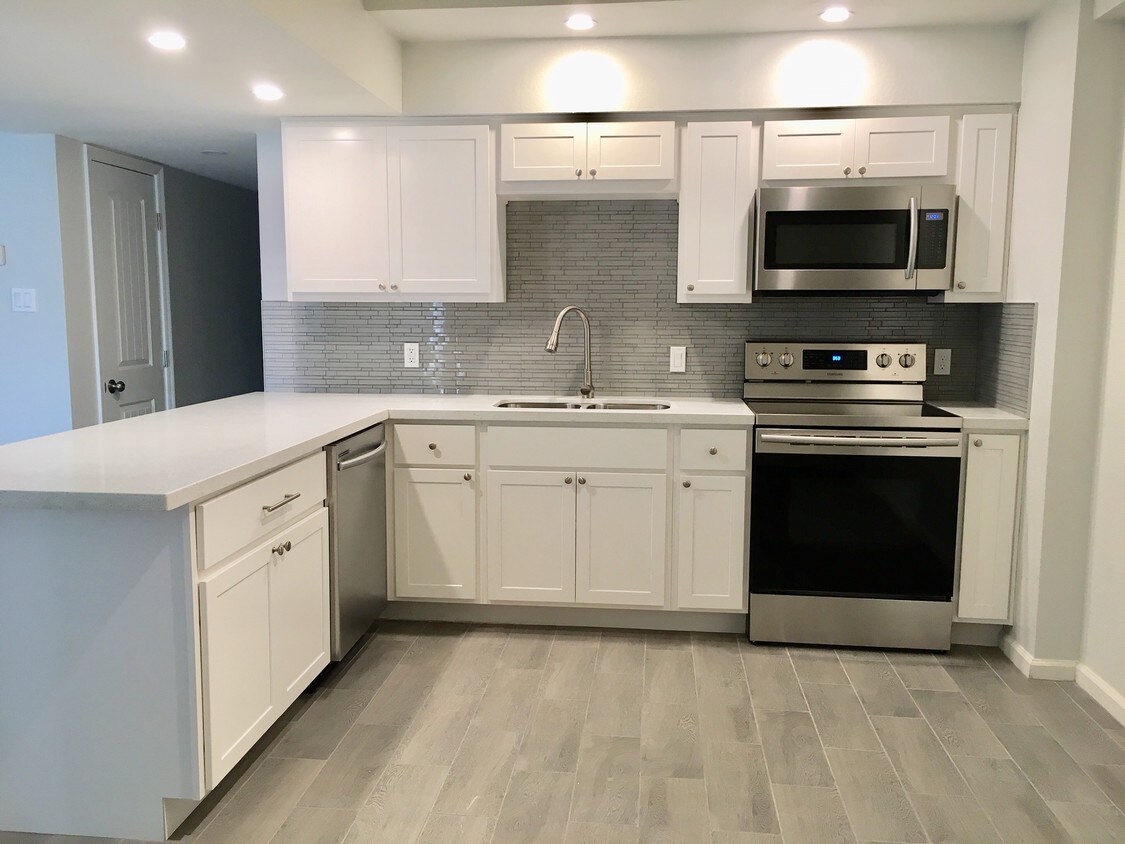 Foto principal - 351 E Thomas Rd