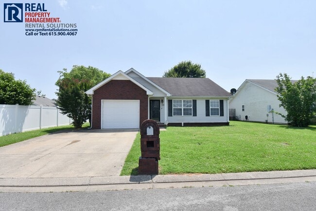 Building Photo - *PENDING* Adorable 3 bd 2 ba home off of S...