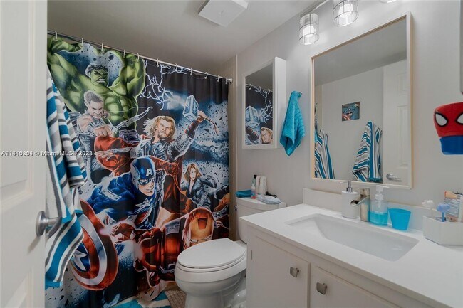 Foto del edificio - 7210 Lake Cir Dr