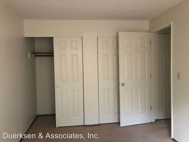 Building Photo - 2985-2995 NW Glenridge Dr