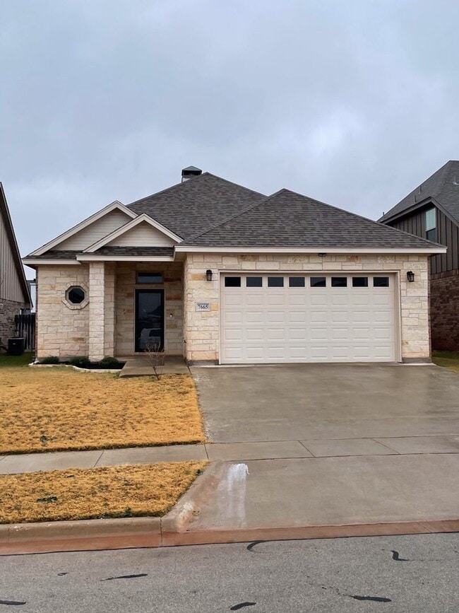 Building Photo - 7665 Florence Dr