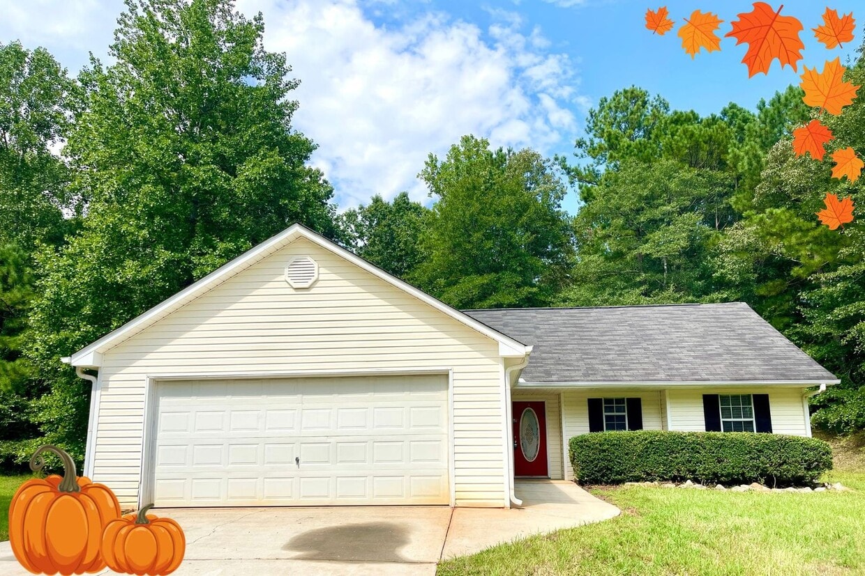 Primary Photo - ONE MONTH FREEE! If you move in by Dec 1st