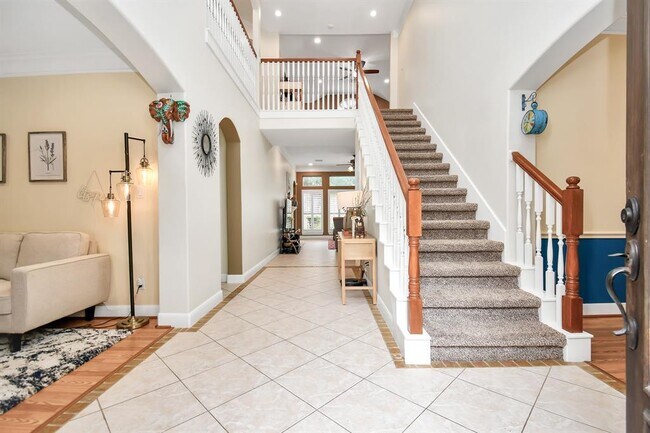 Building Photo - 6526 Pinewood Trace Ln