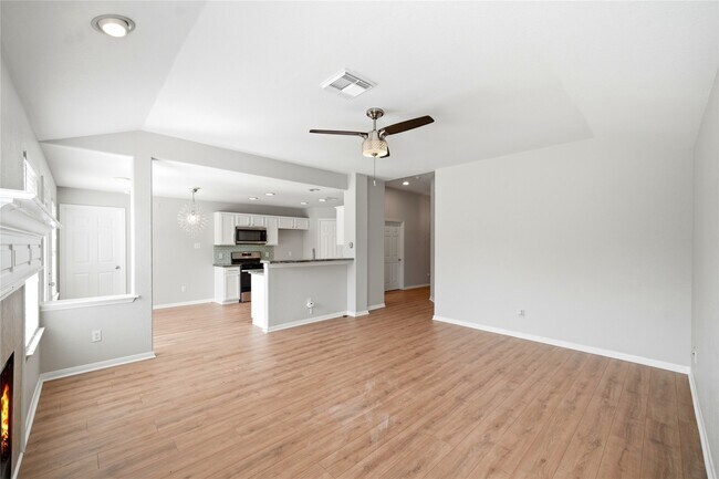 Foto del edificio - 14631 Hazy Ridge Ln