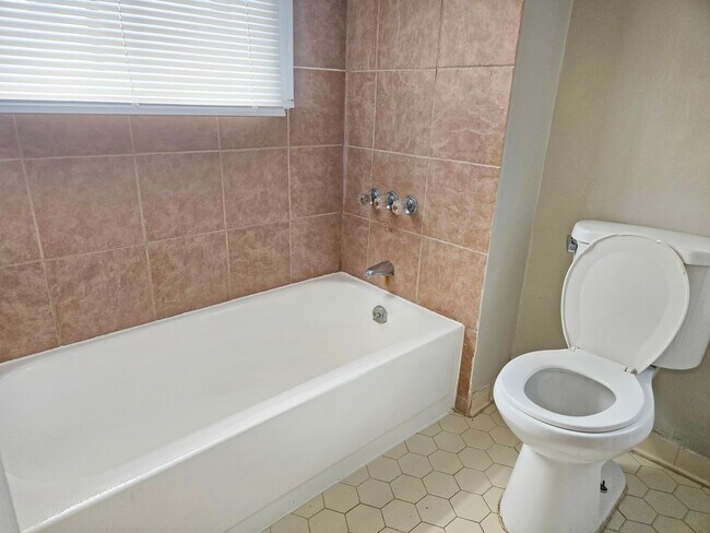 Foto del edificio - 1534 N Parkway