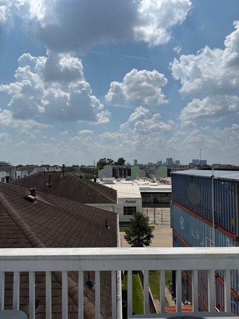 Building Photo - 2522 Hutchins St