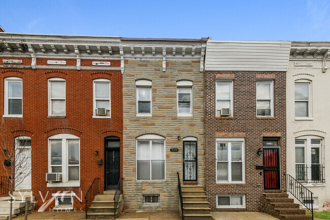 Foto del edificio - Prepare to fall in love with this 3 bedroo...