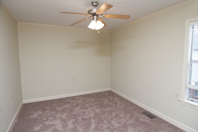 Photo - Edinburgh House