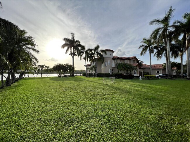 Foto del edificio - 4800 NW 124th Way