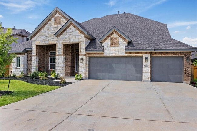 Building Photo - 2233 Bellisa Vis Dr
