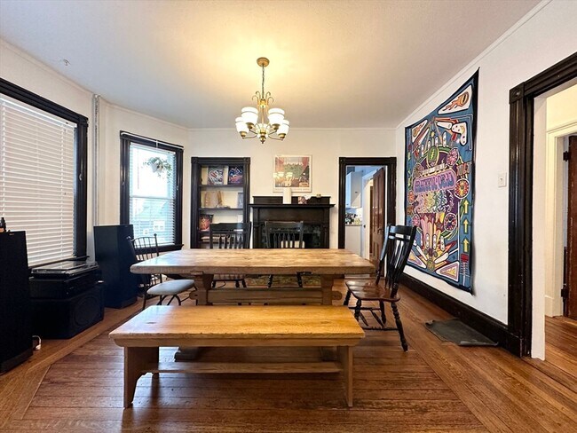 Foto del edificio - 66 Mapleton St