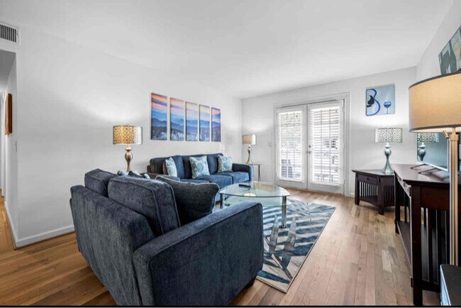 Foto del edificio - 2905 Burch Ave