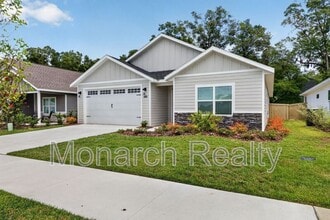Building Photo - 1075 SW 66th Ter