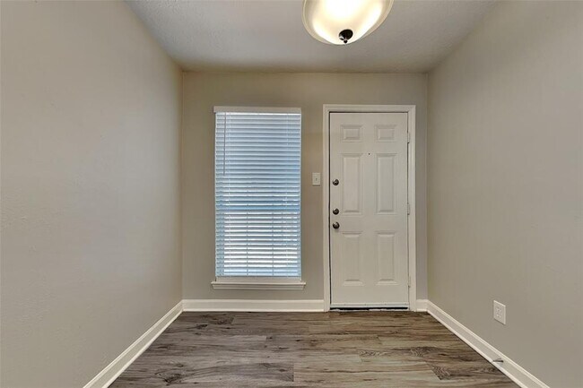 Foto del edificio - 48 N High Oaks Cir