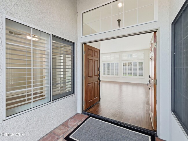 Foto del edificio - 1698 Ramona Dr