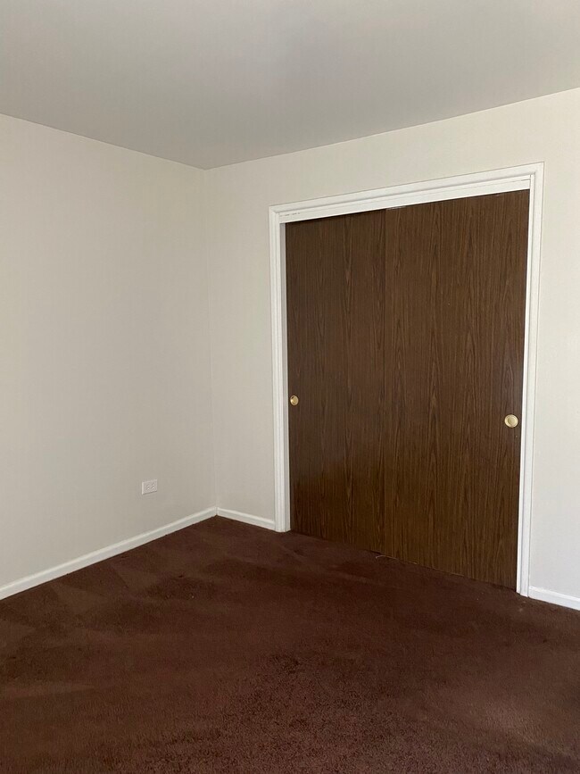 Bedroom closet - 5632 St James Ct