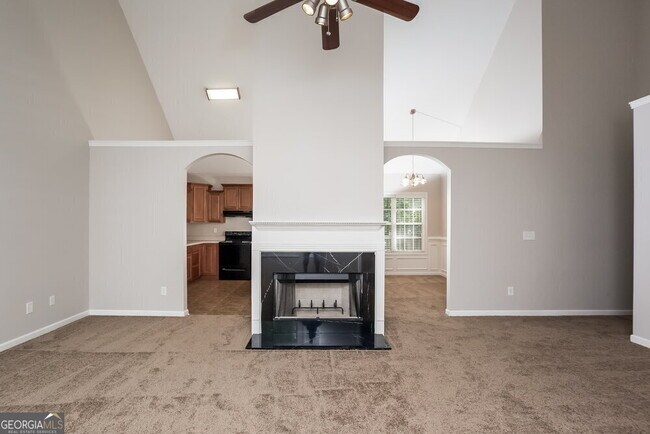 Building Photo - 409 Barberry Ln