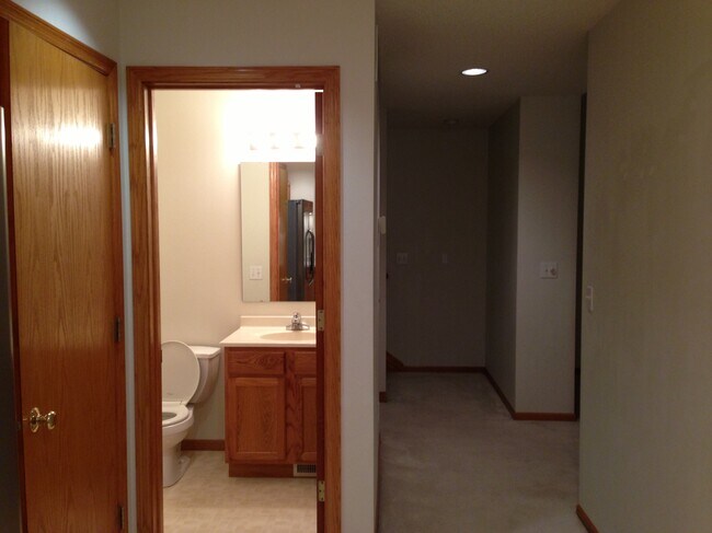 Building Photo - 1543 McKinley Pl