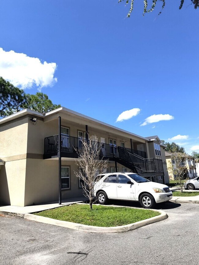 Building Photo - Lopez-168, #103