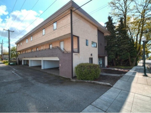Foto principal - 15314 4th Ave SW