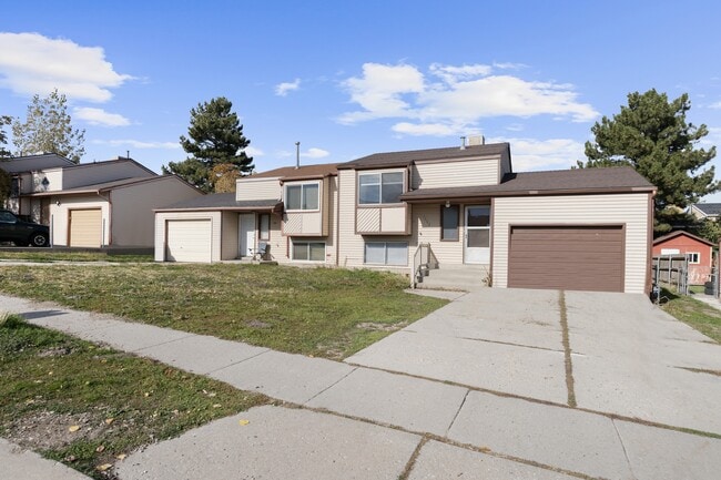 Building Photo - 5492 Lilac Ave